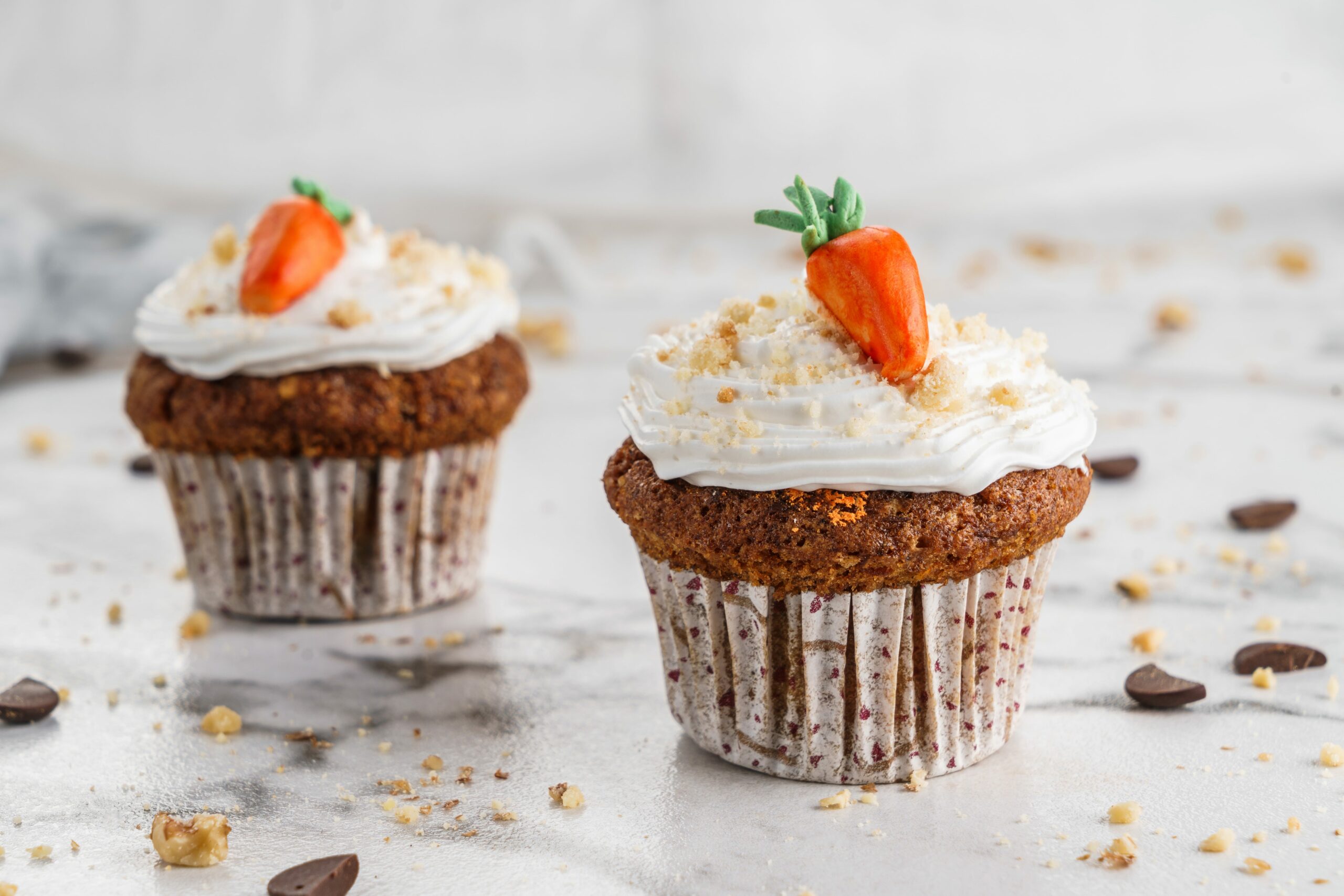 Saftige Karotten-Muffins mit cremigem Frosting